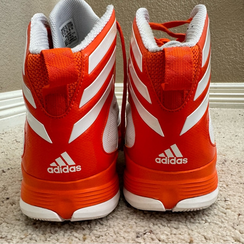 Men’s Basketball Shoe like NEW! Perfect condition!